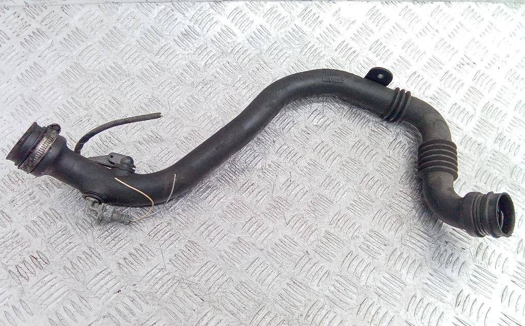 патрубок интеркулера Renault Clio 3 поколение 2008, 1.5 л., дизель, МКПП, 8200527669