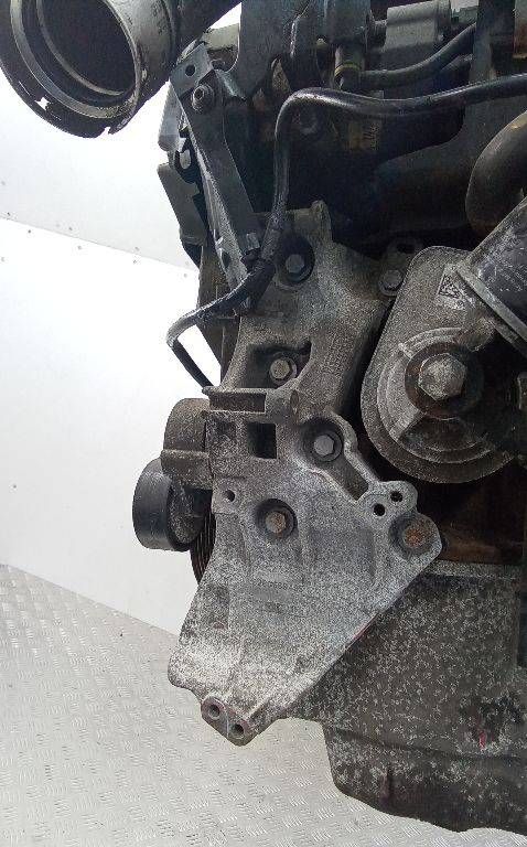 кронштейн генератора Renault Megane 3 поколение 2011, 1.5 л., дизель, МКПП, 8200669495