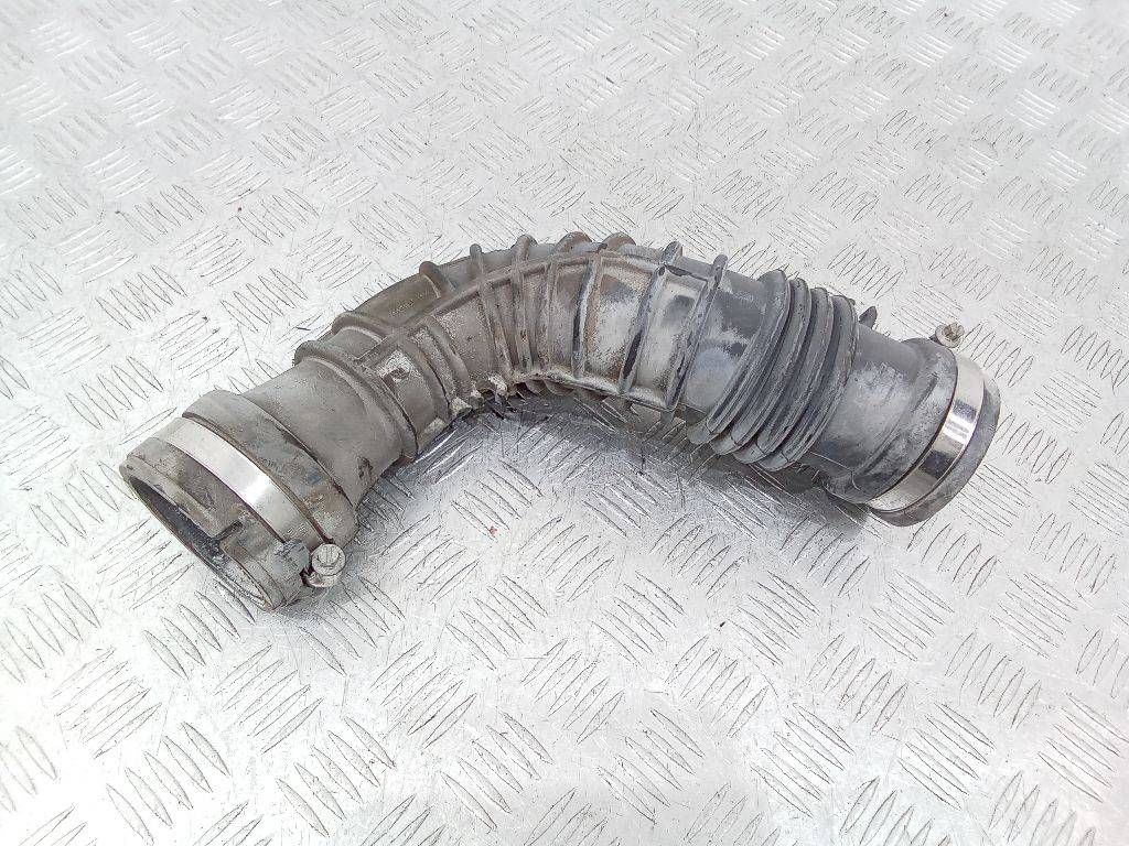патрубок воздушного фильтра Renault Twingo 2 поколение 2011, 8201018897