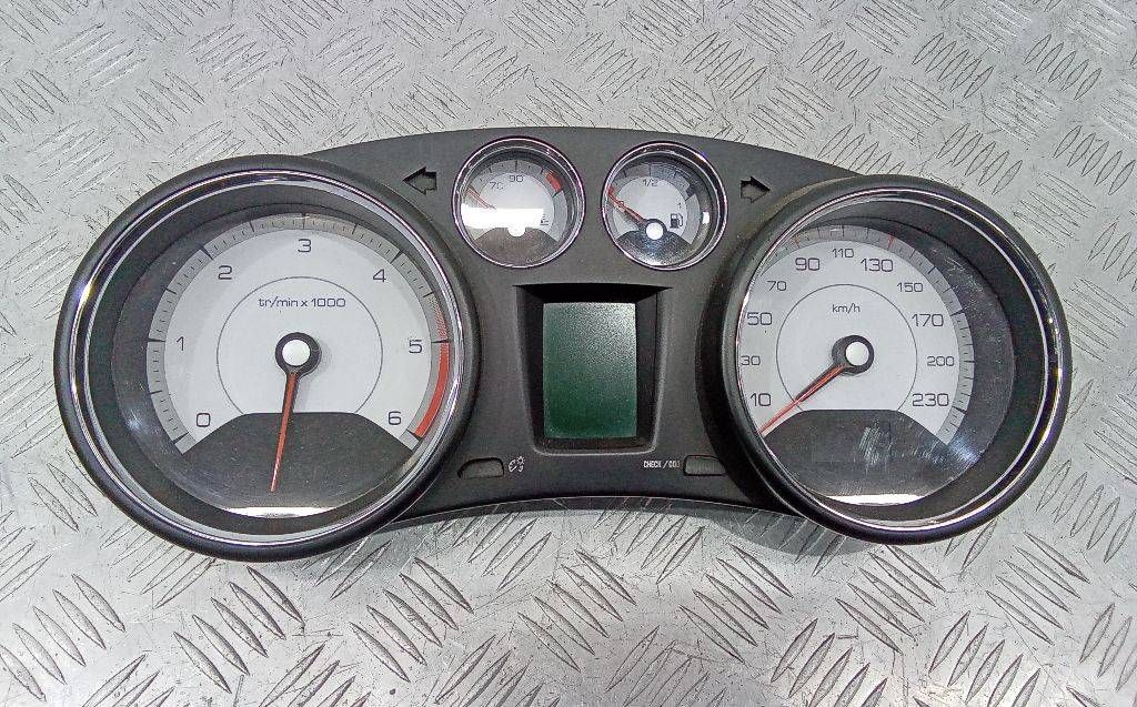 щиток приборов (приборная панель) Peugeot 308 T7 2008, 9665107680