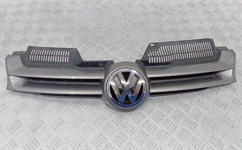 решетка радиатора Volkswagen Golf 5 поколение 2007, 1K0853653