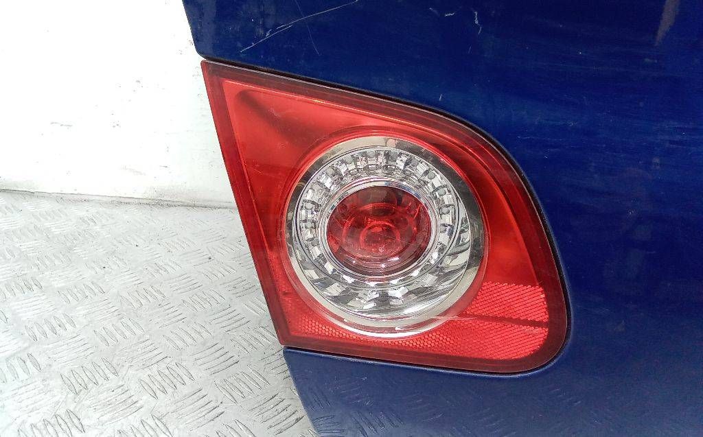 фонарь крышки багажника левый Volkswagen Passat B6 2007