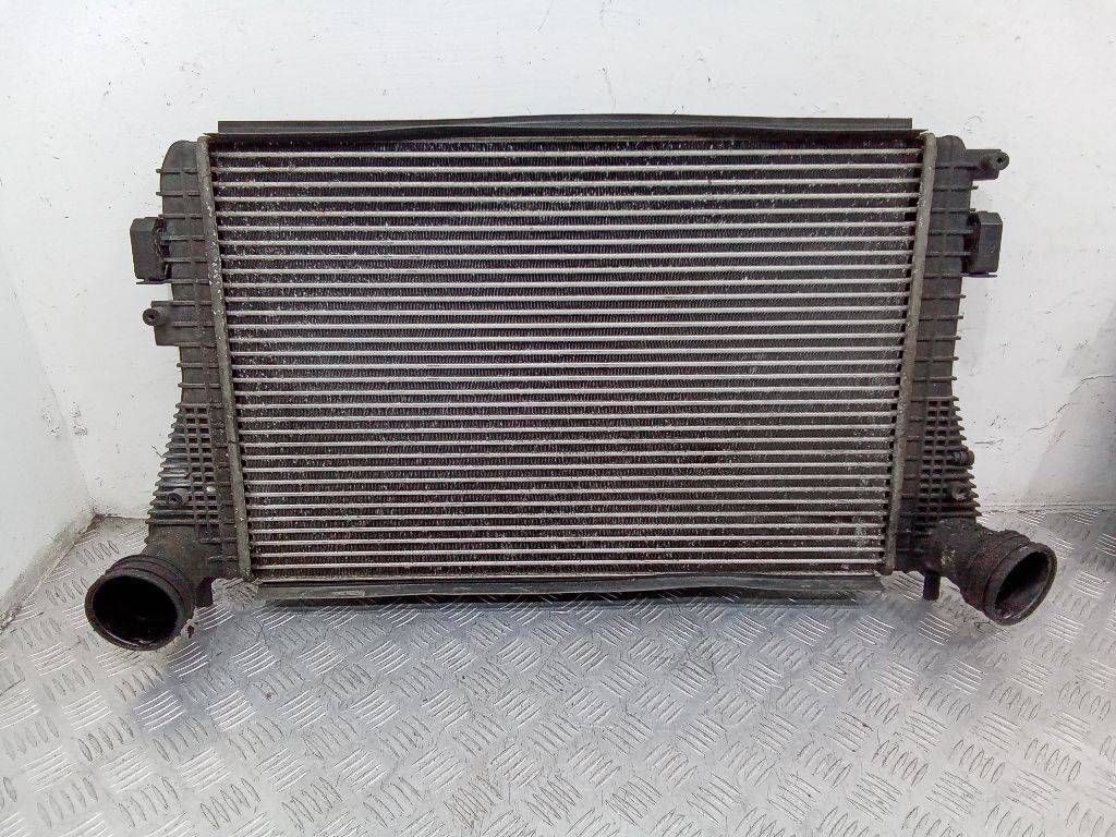 интеркулер Volkswagen Touran 1 поколение 2004, 1K0121253