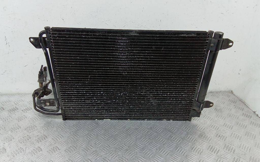 радиатор кондиционера Volkswagen Golf 4 поколение 2005, 1K0820411