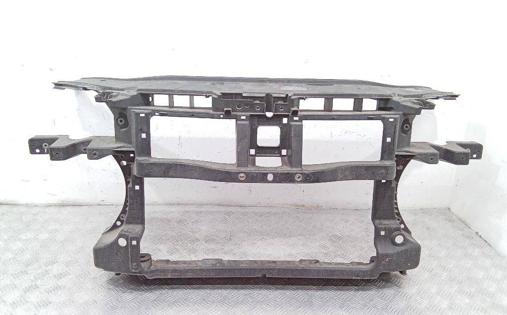 передняя панель крепления облицовки (телевизор) Volkswagen Passat B6 2006, 3C0805594