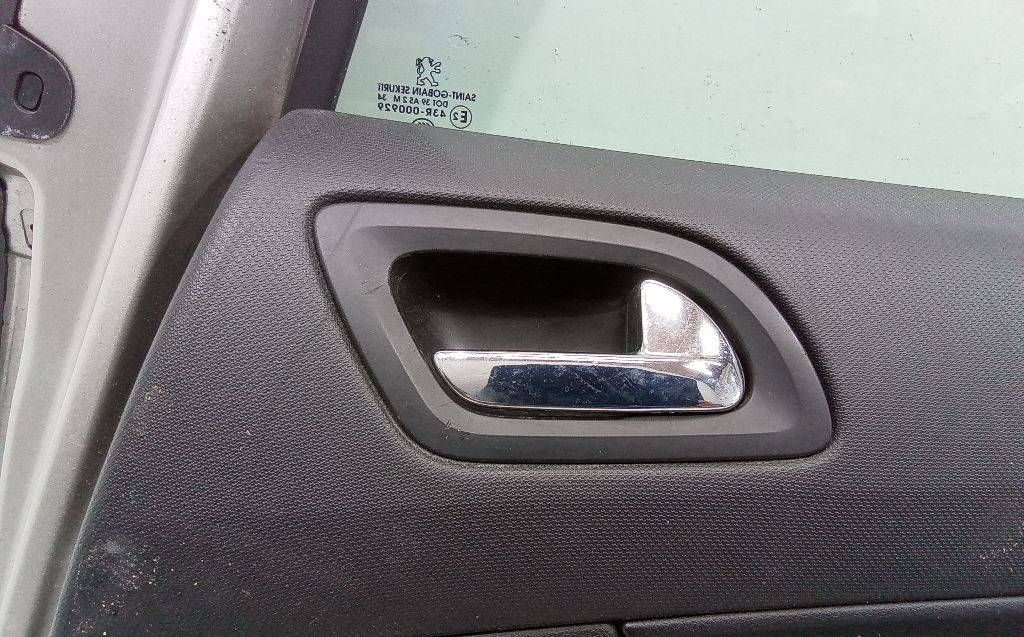 ручка внутренняя задняя правая Peugeot 308 T7 2008