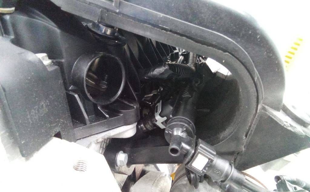 топливная рампа Renault Clio 3 поколение [рестайлинг] 2014, 1.2 л., бензин, МКПП