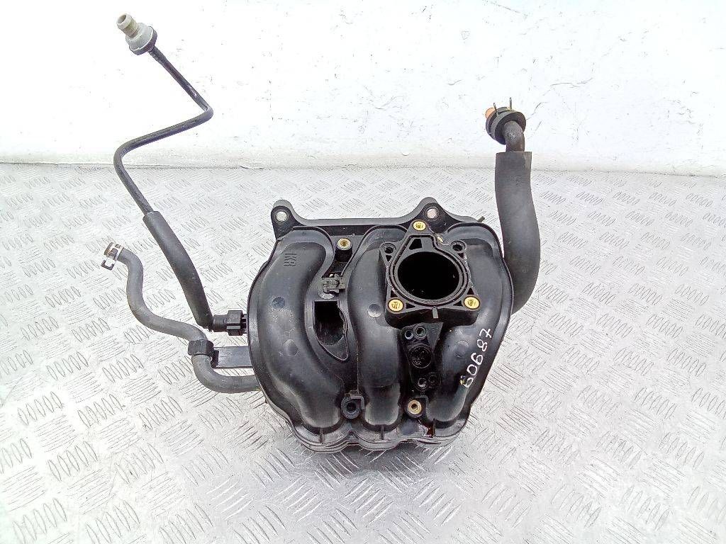 коллектор впускной Toyota Aygo 1 поколение AB10 [рестайлинг] 2012, 1.0 л., бензин, МКПП