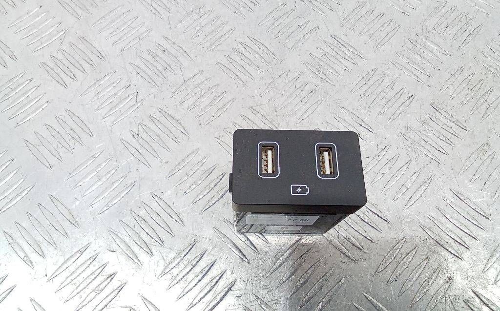 разъем AUX / USB Hyundai Tucson 4 поколение 2022, 96125-N9500