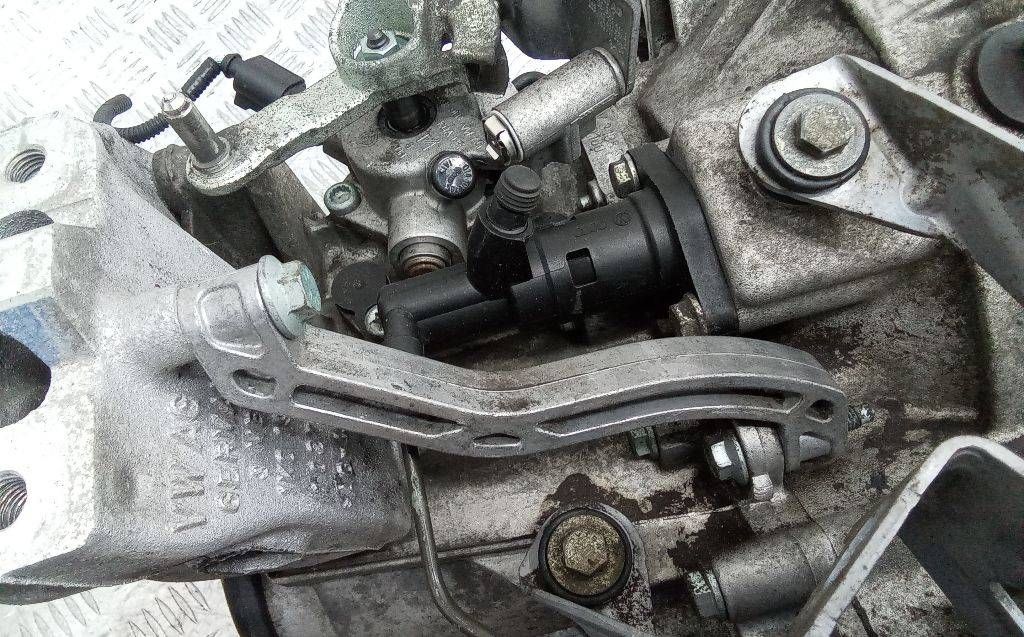 кронштейн КПП SEAT Altea 1 поколение 2007, 1.9 л., дизель, МКПП, 1K0199359