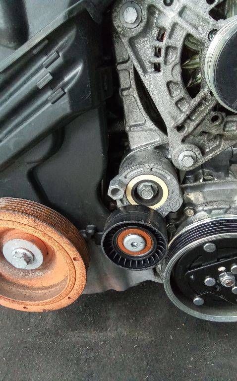 кронштейн генератора Renault Duster 1 поколение 2011, 1.5 л., дизель, МКПП