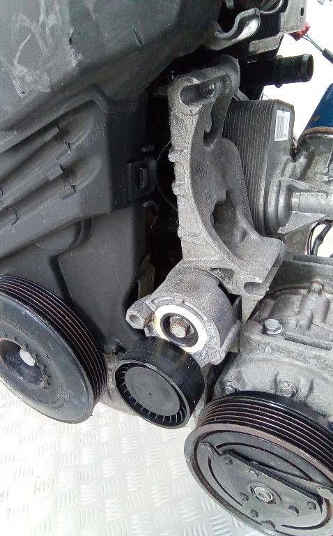 кронштейн генератора Renault Laguna 3 поколение 2010, 1.5 л., дизель