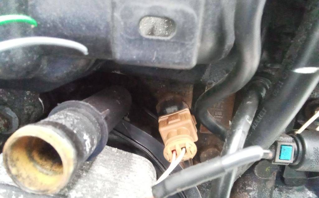 датчик детонации Dacia Sandero 1 поколение 2011, 1.5 л., дизель, МКПП