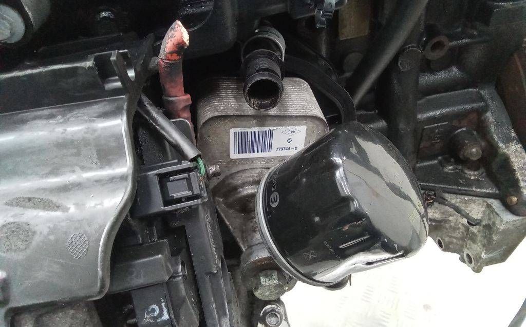 теплообменник масляного фильтра Renault Megane 3 поколение 2011, 1.5 л., дизель, МКПП, 779744