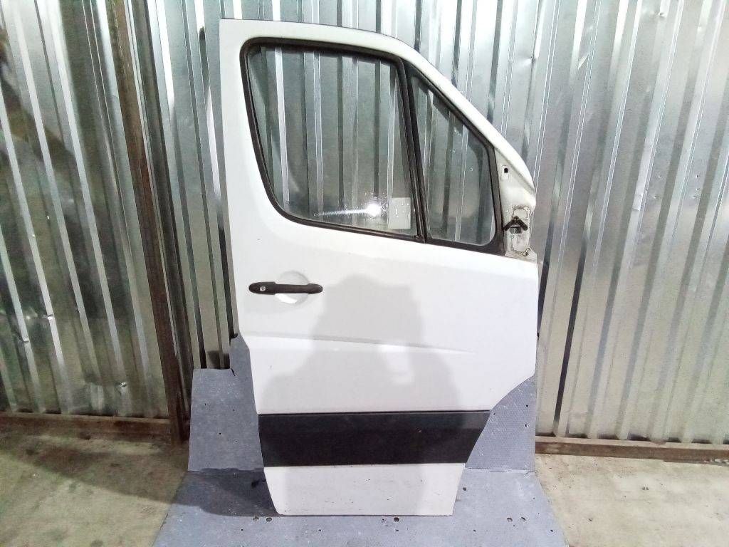 дверь передняя правая Mercedes-Benz Sprinter 2 поколение (W906) 2012