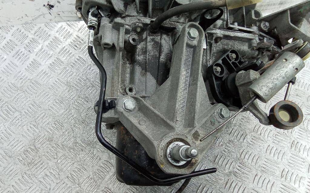 кронштейн КПП Renault Scenic 2 поколение 2006, 1.6 л., бензин, МКПП, 8200043084