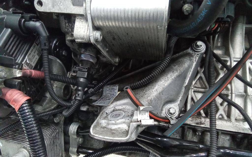 кронштейн двигателя BMW 5 серия E60/E61 2007, 3.0 л., дизель, АКПП