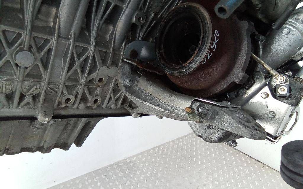 кронштейн двигателя BMW 5 серия E60/E61 2007, 3.0 л., дизель, АКПП