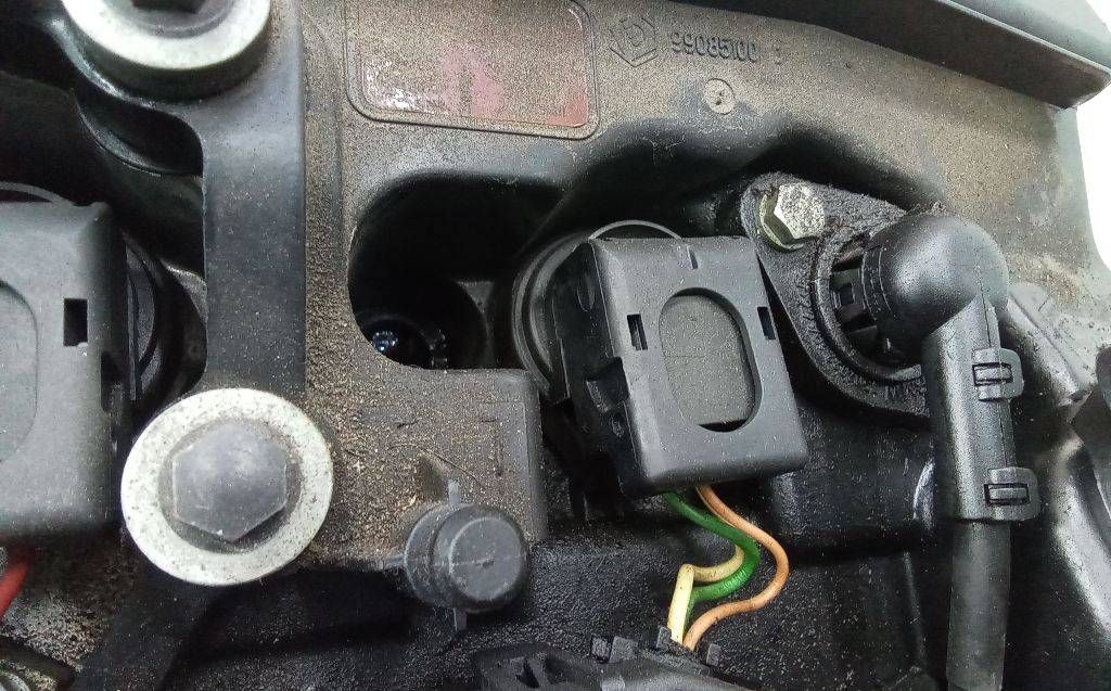 катушка зажигания BMW 3 серия E46 2003, 1.8 л., бензин, МКПП, 0040100324
