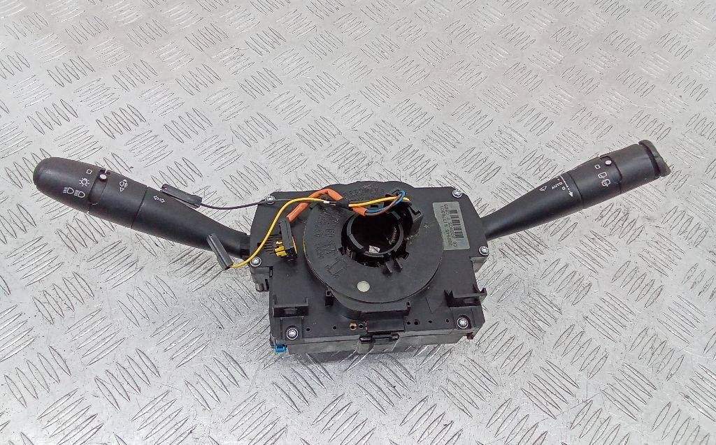 переключатель подрулевой (стрекоза) Citroen C2 1 поколение 2005, 96576769