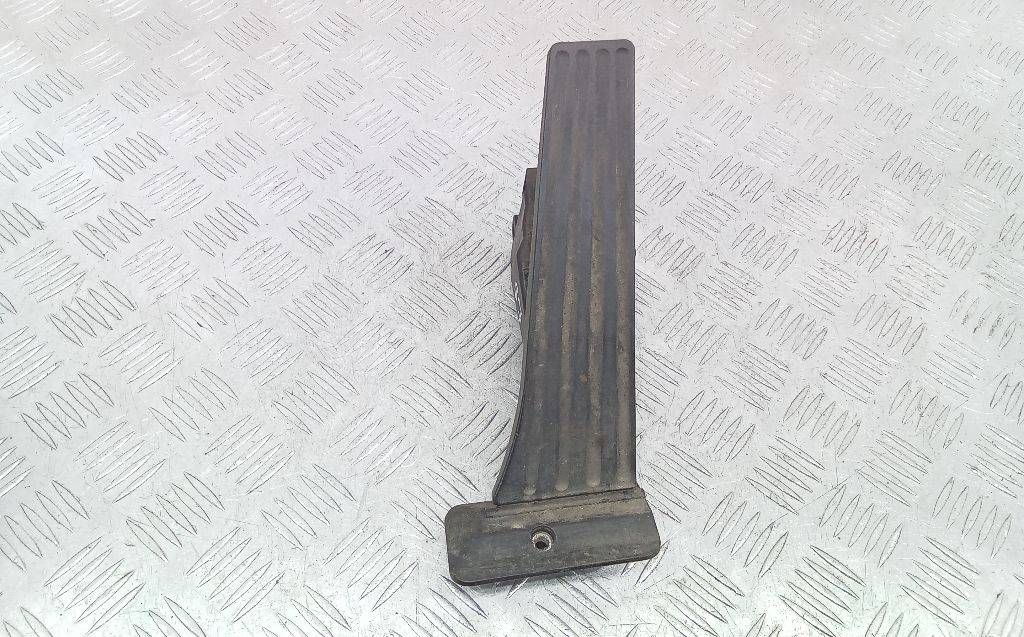 педаль BMW 1 серия F20/F21 2013, 35426853176