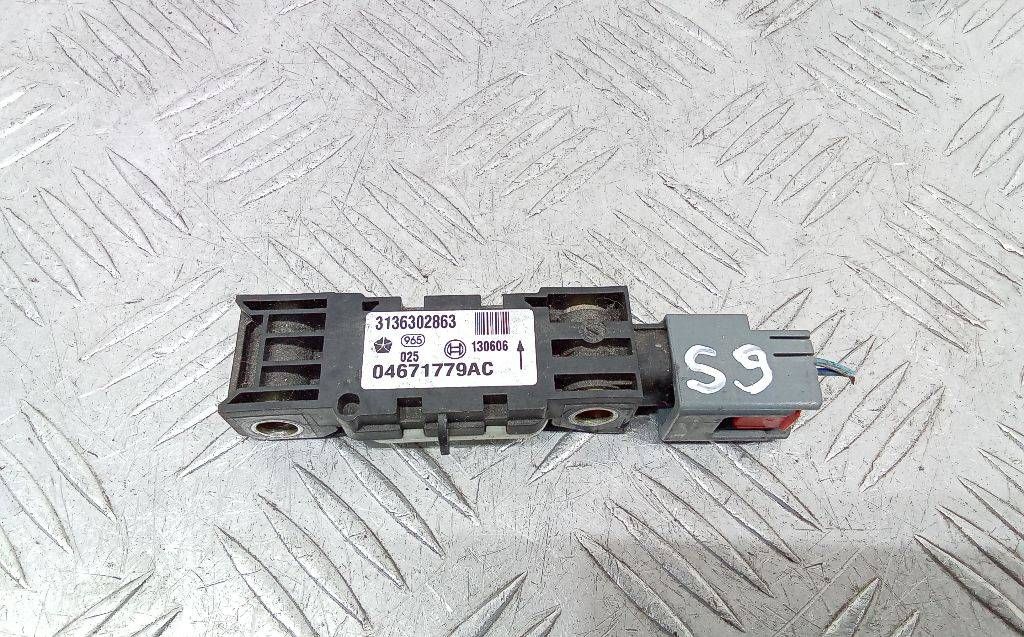 датчик удара Jeep Commander 1 поколение 2006, 04671779AC