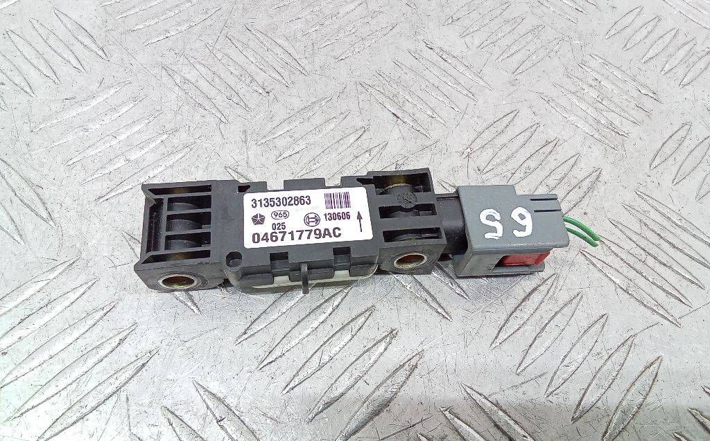 датчик удара Jeep Commander 1 поколение 2006, 04671779AC