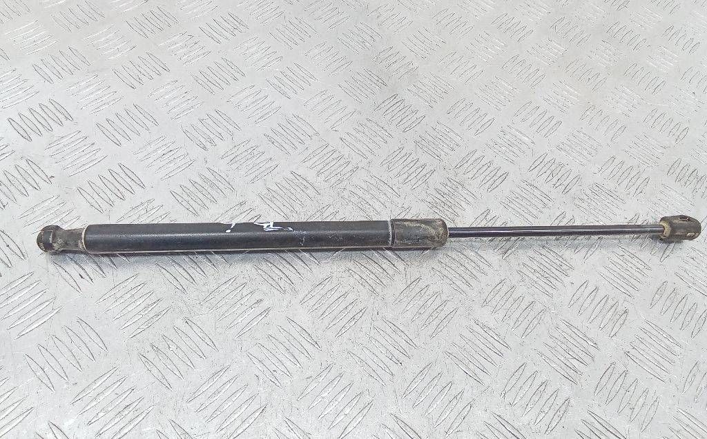 амортизатор крышки багажника (3-5 двери) Volkswagen Passat B6 2008, 3C9827550