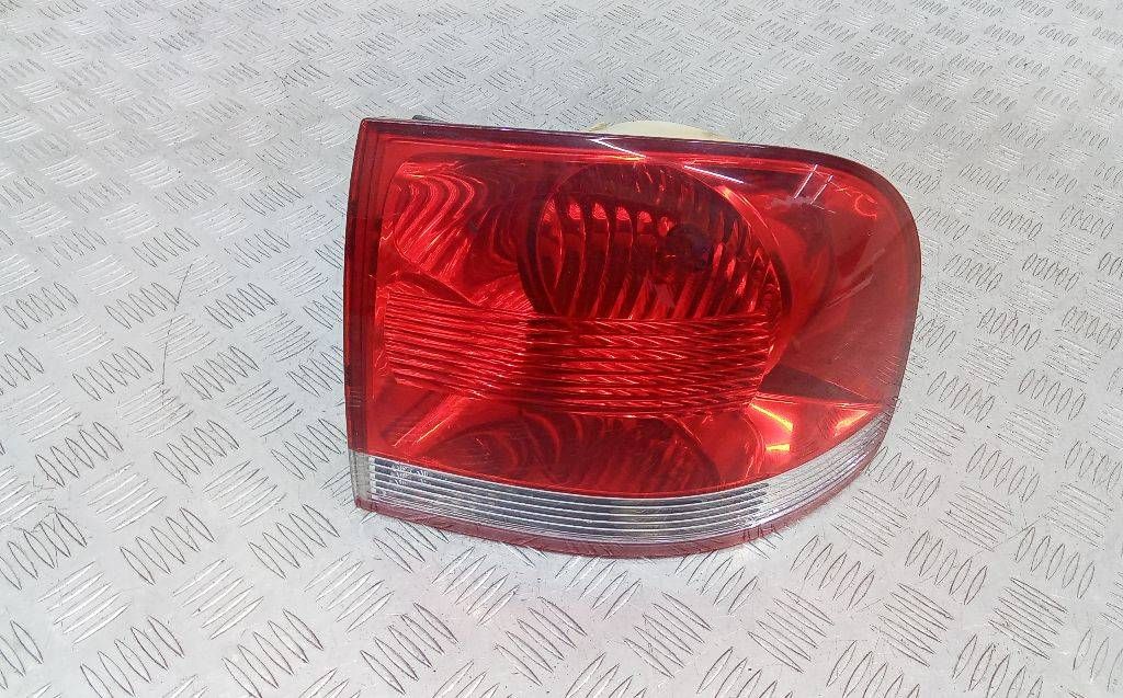 фонарь задний правый Volkswagen Touareg 1 поколение 2002, 7L6945096