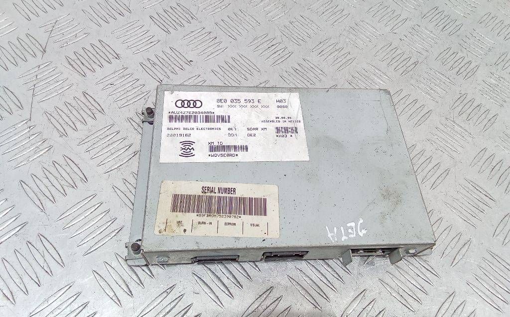 блок радио Volkswagen Jetta 5 поколение 2005, 8E0035593