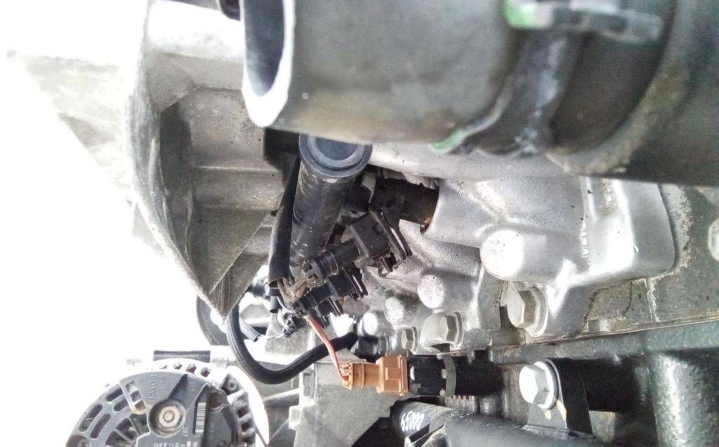 форсунка Renault Clio 2 поколение [рестайлинг] 2003, 1.4 л., бензин, АКПП