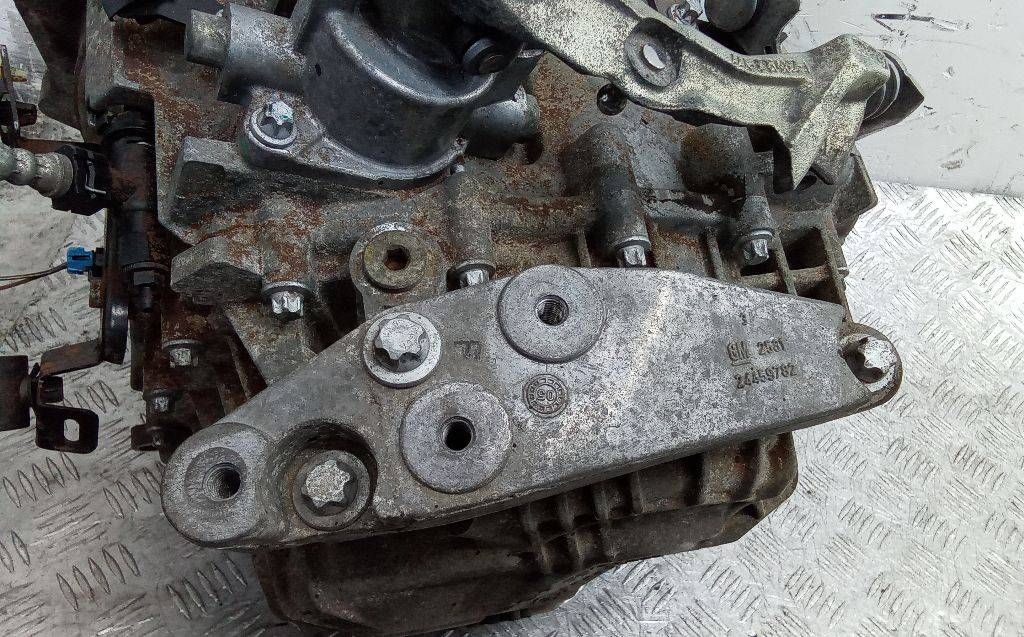 кронштейн КПП Opel Zafira 1 поколение (A) [рестайлинг] 2005, 1.9 л., дизель, МКПП, 24459782
