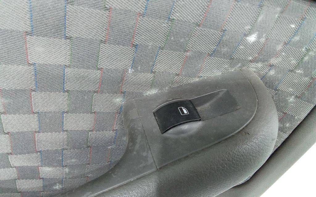 кнопка стеклоподъемника двери Audi A6 C5 [рестайлинг] 2003
