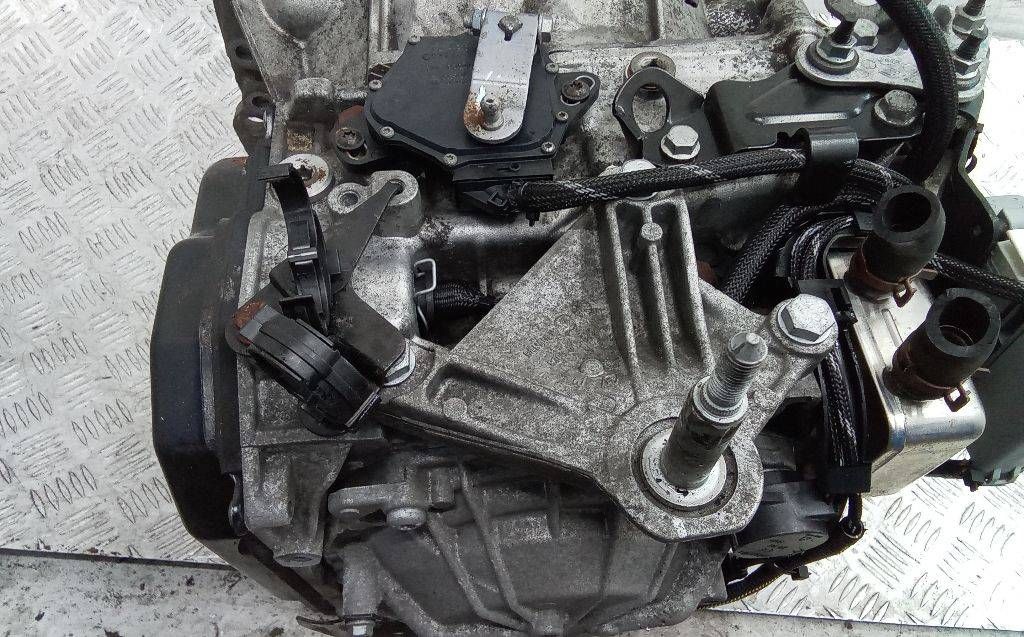 кронштейн КПП Renault Clio 3 поколение 2009, 1.6 л., бензин, АКПП, 8200043085