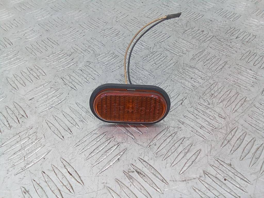 повторитель поворота на крыле левый Nissan Primastar 1 поколение 2004, 6R0142789