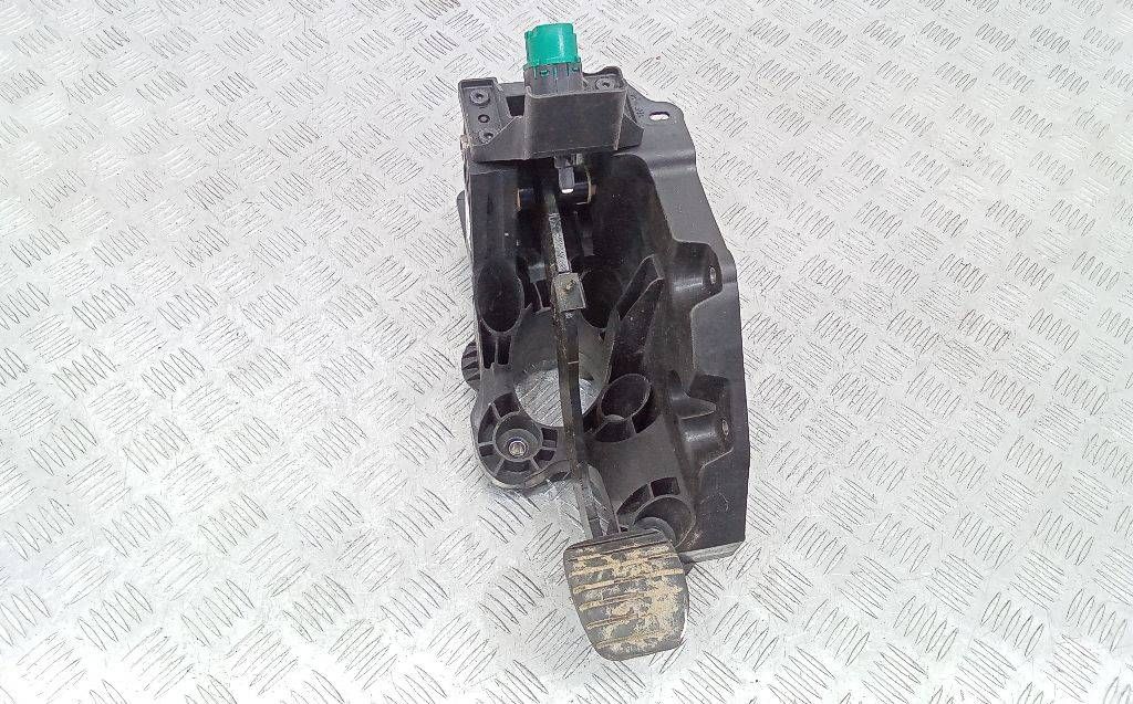 педаль тормоза Opel Vivaro B 2016, 465016415R