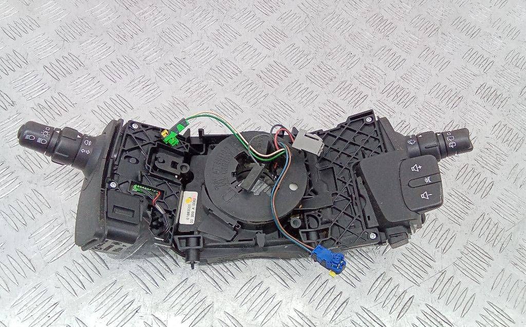 переключатель подрулевой (стрекоза) Renault Scenic 2 поколение 2003, 8200127727