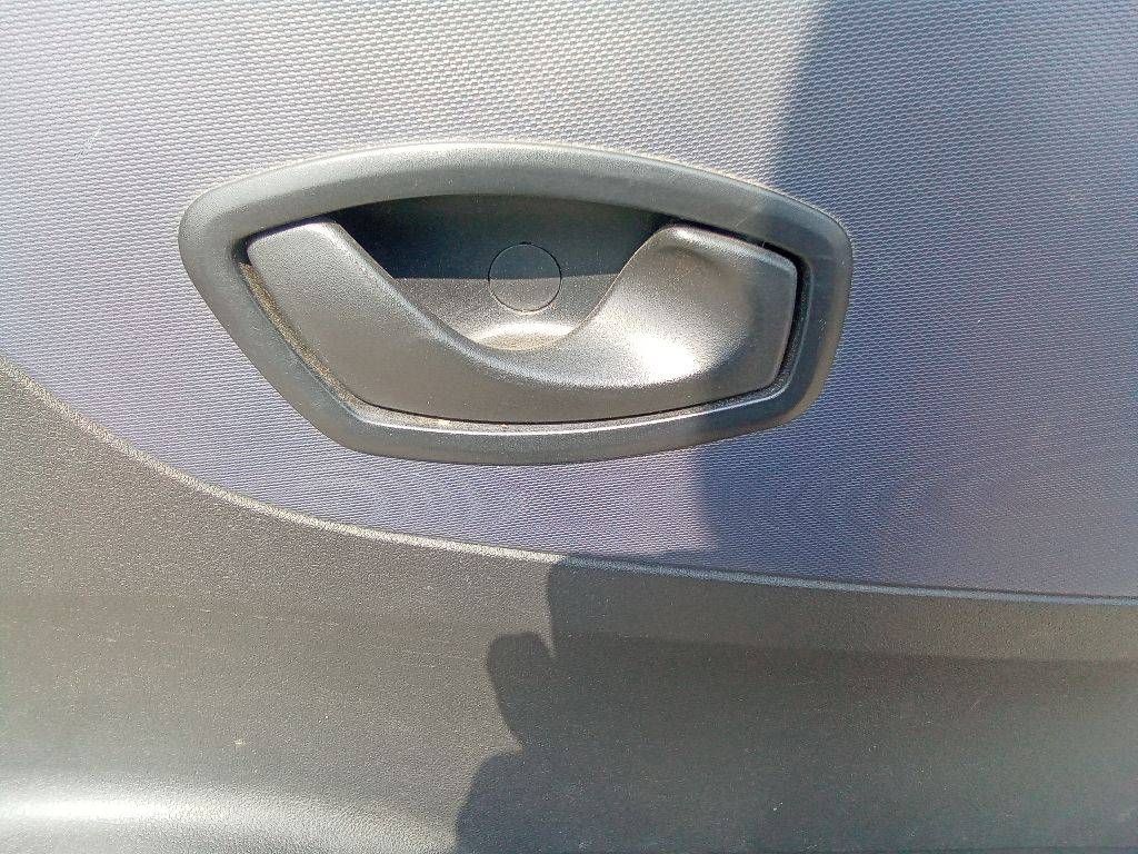 ручка внутренняя передняя правая Opel Vivaro B 2016, 806700005R