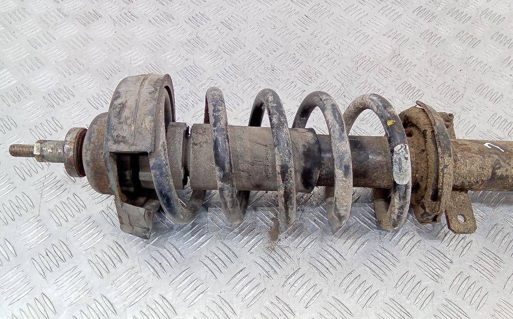пружина передняя Nissan Primastar 1 поколение 2004