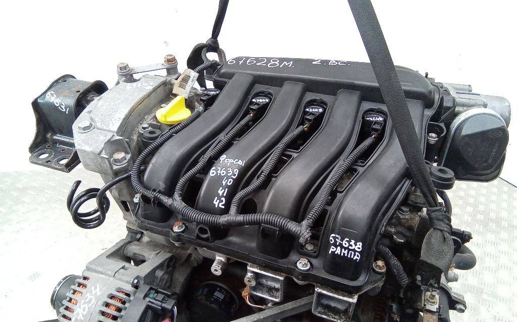 коллектор впускной Renault Megane 2 поколение 2005, 1.6 л., бензин, МКПП, 8200275053