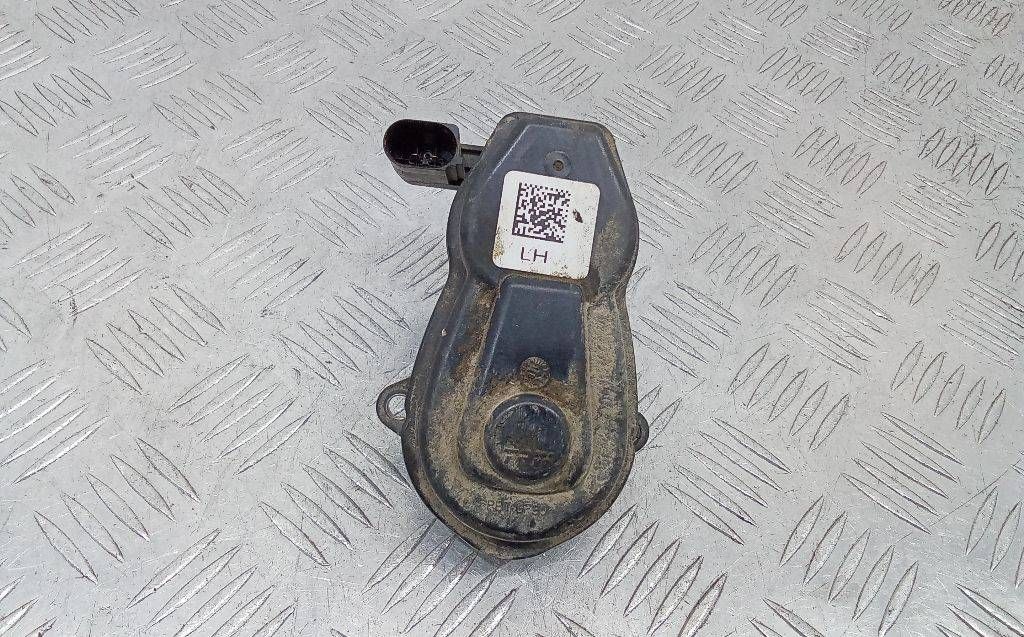 электроручник Renault Kadjar 1 поколение 2018, 1.2 л., бензин, 32353311
