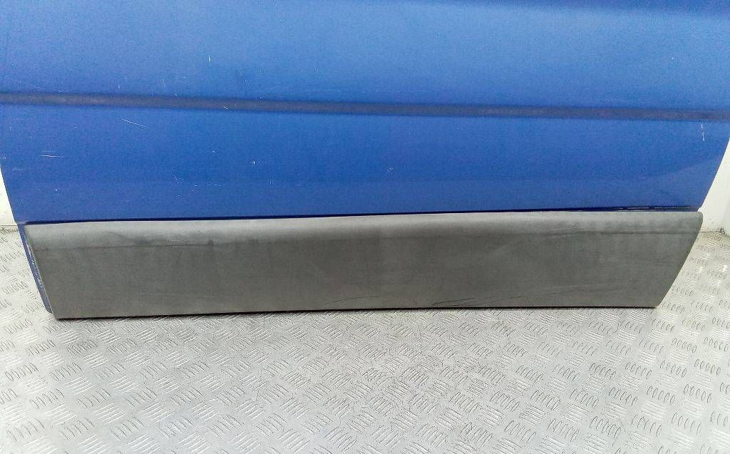 молдинг двери задней левой Nissan Primastar 1 поколение 2004