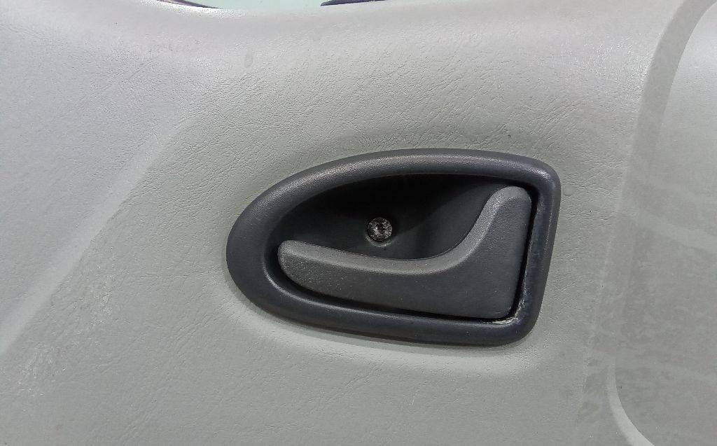 ручка внутренняя передняя правая Nissan Primastar 1 поколение 2004