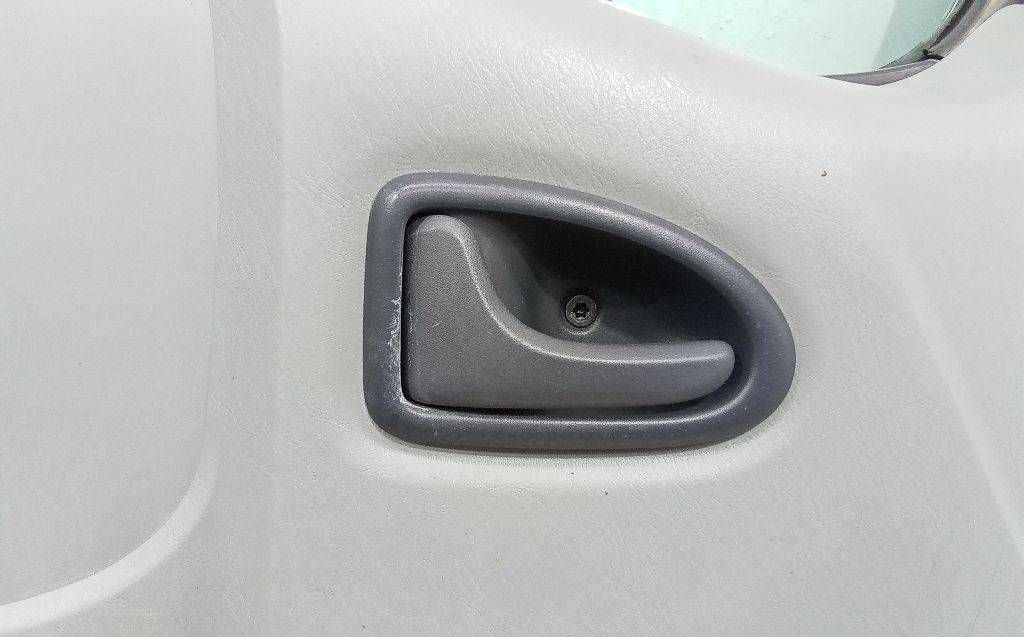 ручка внутренняя передняя левая Nissan Primastar 1 поколение 2004
