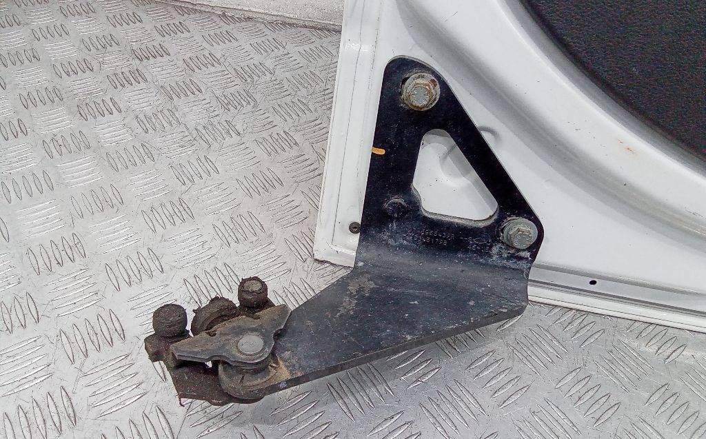 ролик двери сдвижной Opel Vivaro B 2016, 93451798