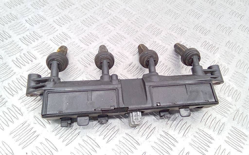 катушка зажигания Peugeot 307 1 поколение 2003, 1.6 л., бензин, МКПП, 9635864880