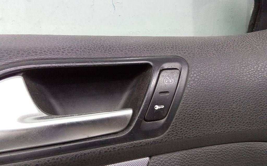 кнопка центрального замка Volkswagen Jetta 5 поколение 2005