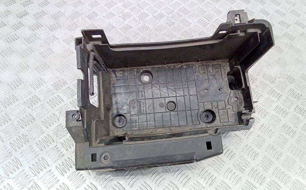 полка аккумулятора Renault Laguna 3 поколение 2010, 1.5 л., дизель, универсал, 244460009R