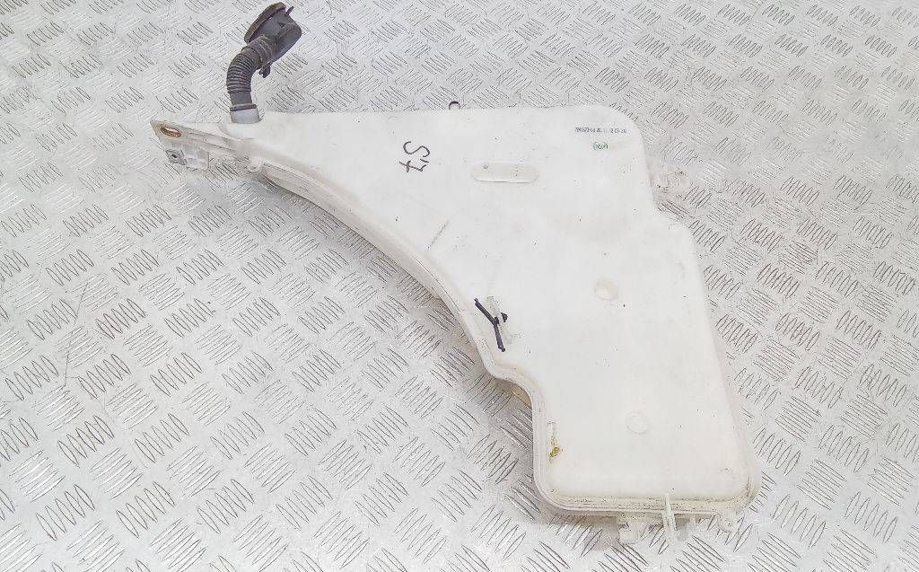 бачок омывателя BMW 1 серия F20/F21 2013, 1.6 л., дизель, 724167308