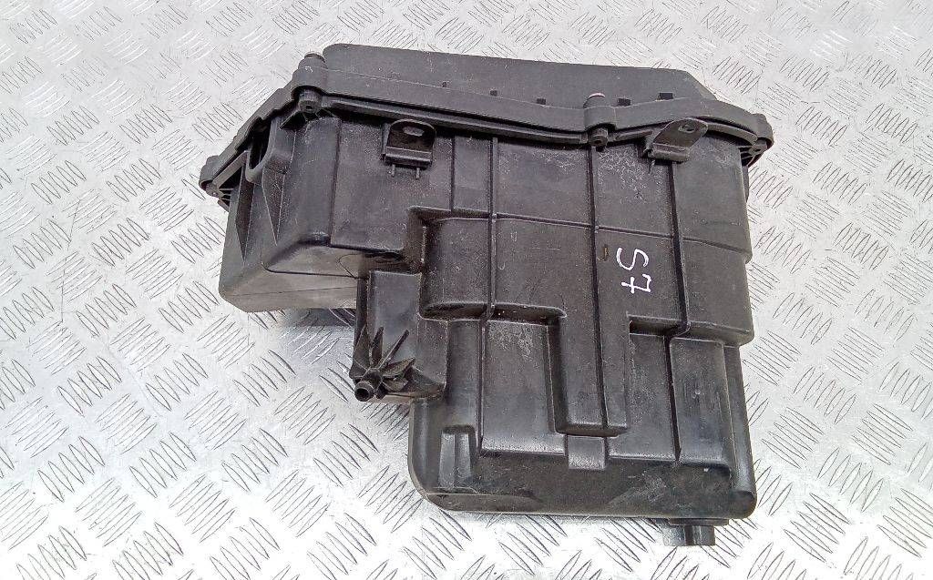 короб предохранителей BMW 1 серия F20/F21 2013, 1.6 л., дизель